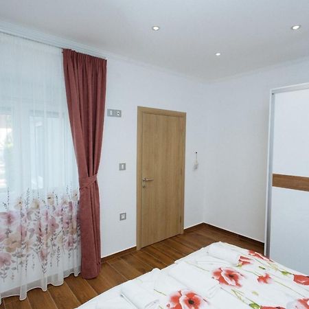 Apartmani Mikic Palić Exteriör bild