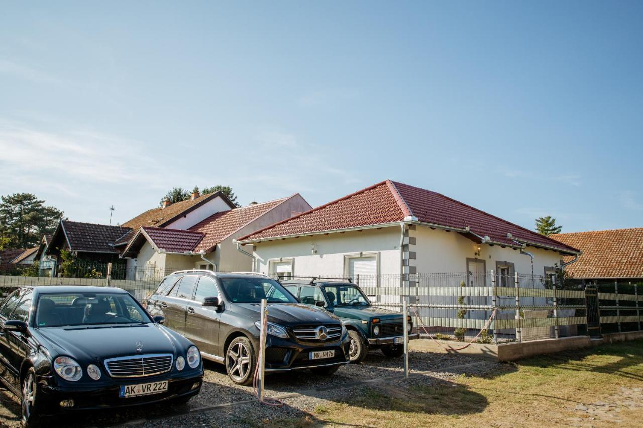 Apartmani Mikic Palić Exteriör bild