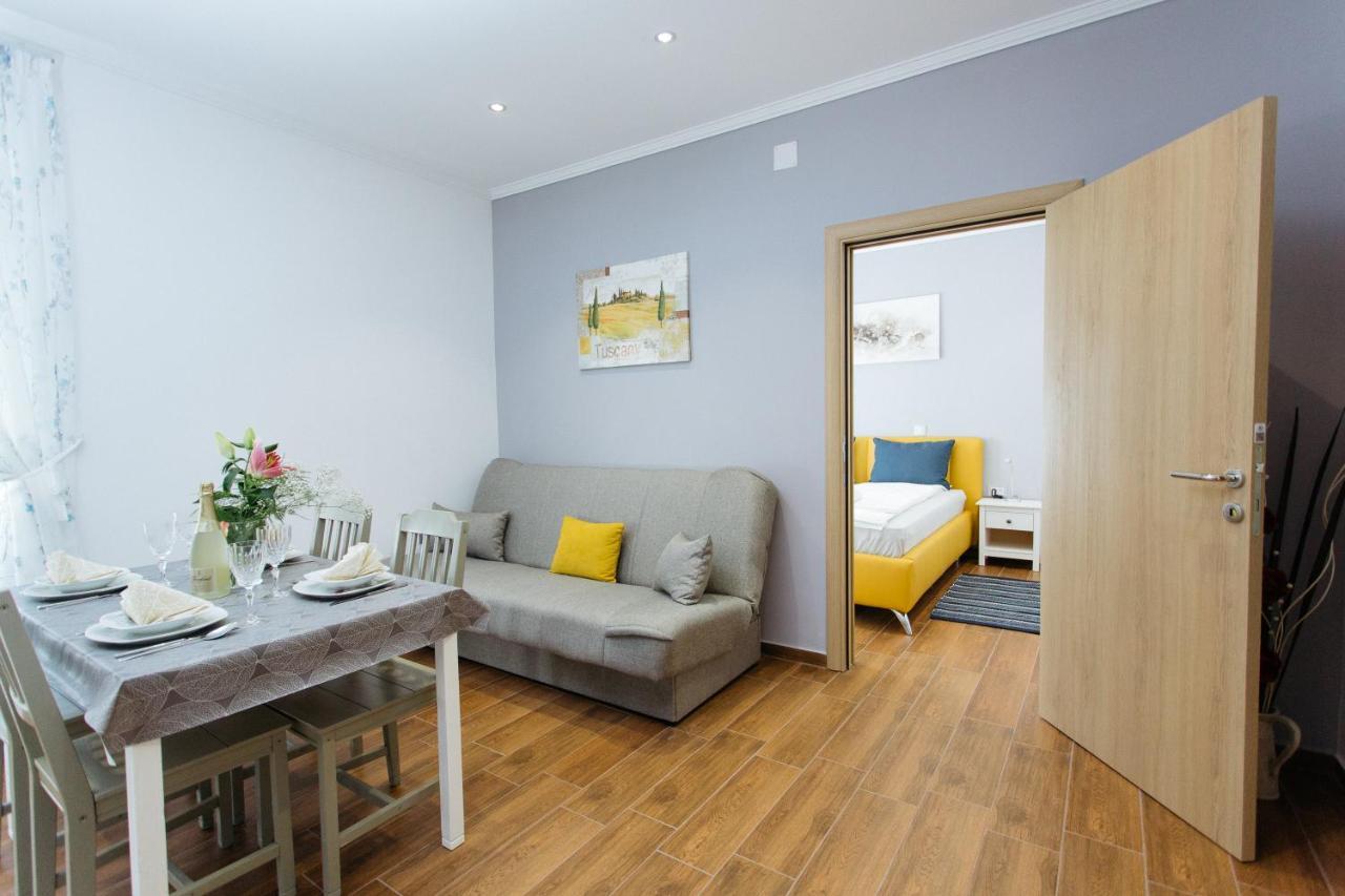 Apartmani Mikic Palić Exteriör bild