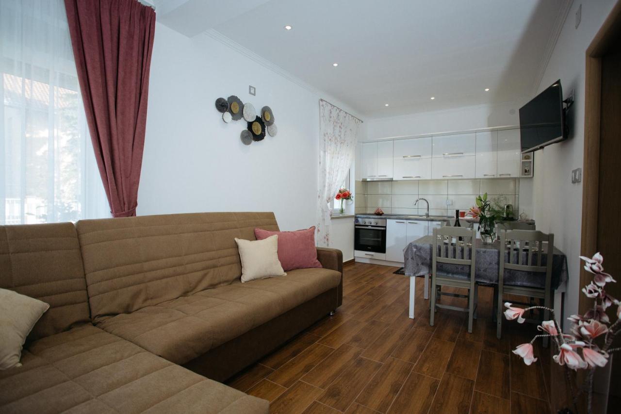 Apartmani Mikic Palić Exteriör bild