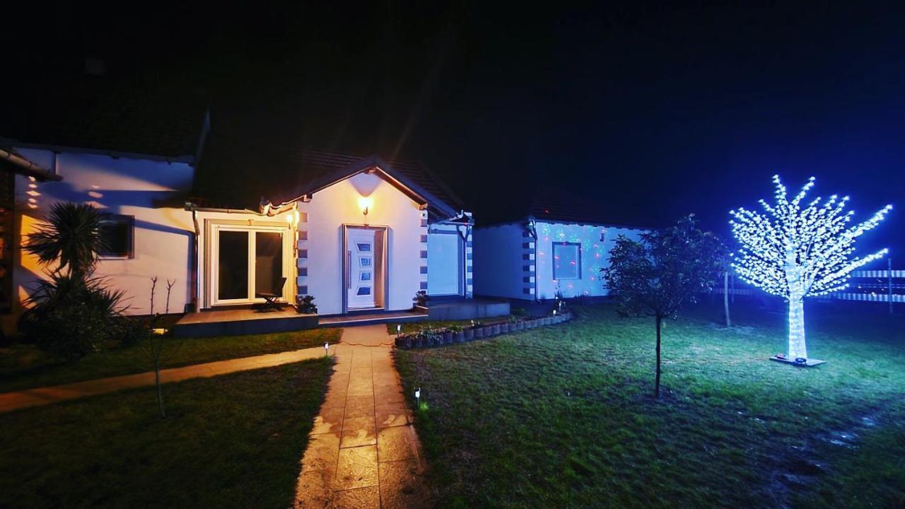 Apartmani Mikic Palić Exteriör bild